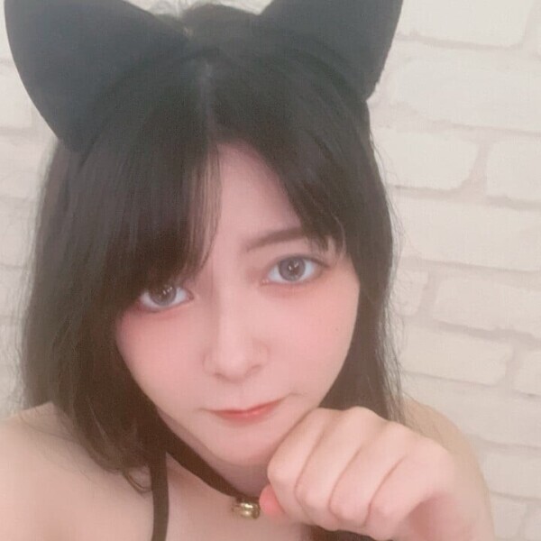 発情期の黒猫ちゃん