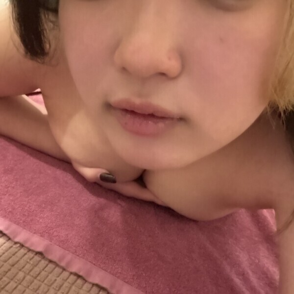 こんばんは　あまねです🌕 きょうは24時までいます！ちゅー足りてないです🤍