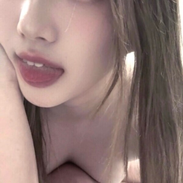 明日9時から居ます🥰