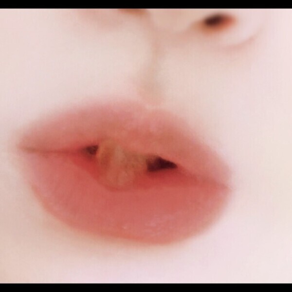 クチビルウバイニキテ😘