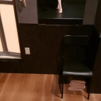 鏡越し…