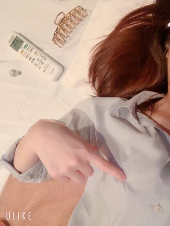 つんつん コリッ