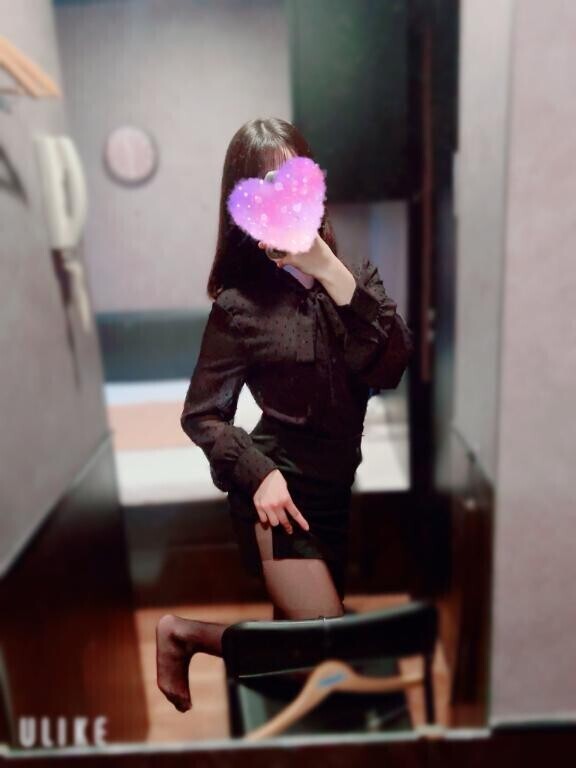 腰をｷｭｯ、お尻をｸｲｯ?