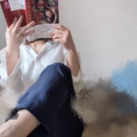 スカートスタイルも華やかだけどパンツスタイルも好き