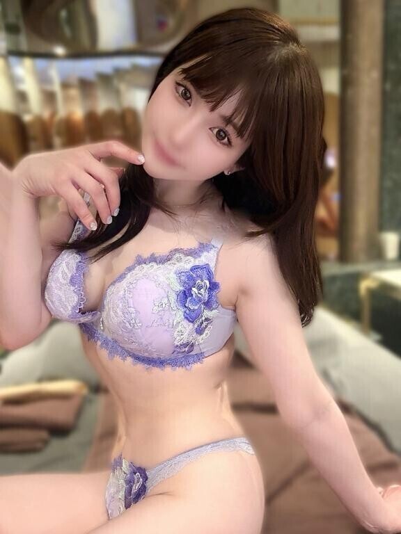 脚立女