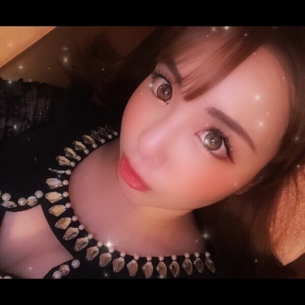 前職、AV女優。