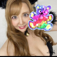 前職、AV女優。