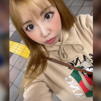 前職、AV女優。