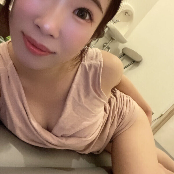 昼から密着でとろけない？🍑🫧