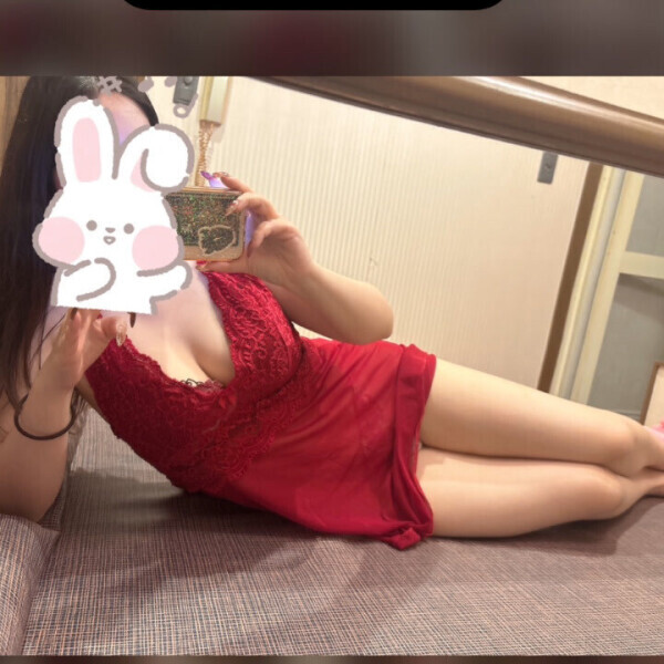 前職、AV女優。