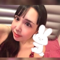 前職、AV女優。