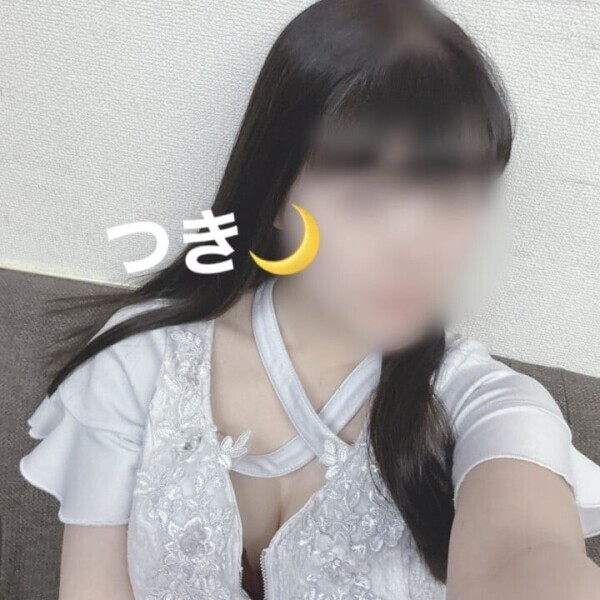 明日は9時から🩷つき🌙