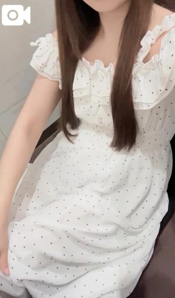 💝太ももチラ見せ꒰ ྀི ∩⸝⸝∩ ꒱♥︎