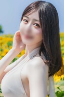 アイドルと大人の色気を持つルックス【琴葉　ことは】さんのご紹介です。