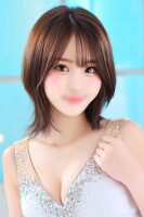 ふんわりと可愛い色白美肌“癒し系エンジェル”優香さんのご紹介です。