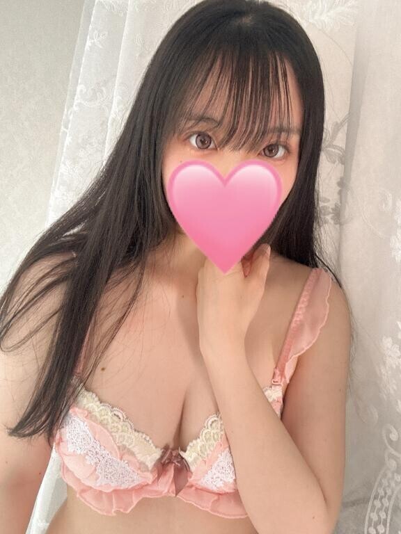 カーテンで？