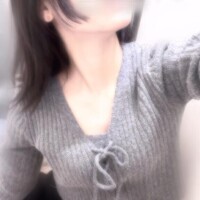 綾瀬なぎ