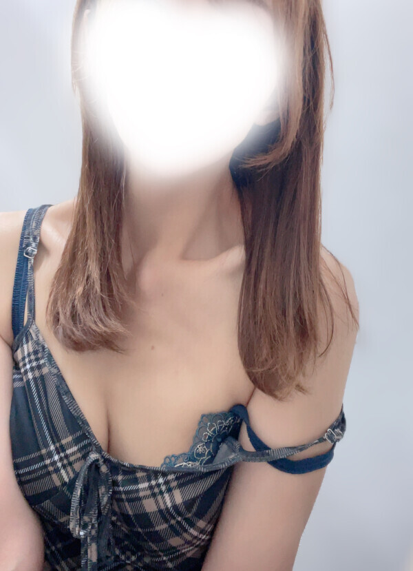 |     |д･)ﾁﾗｯ …
