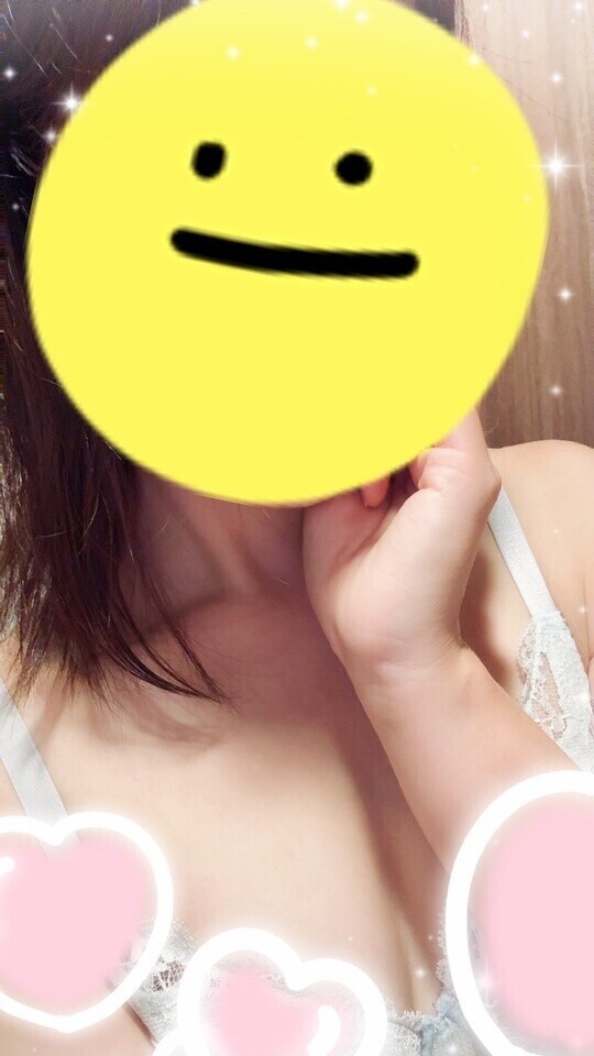 昨日に引き続きお店にいます