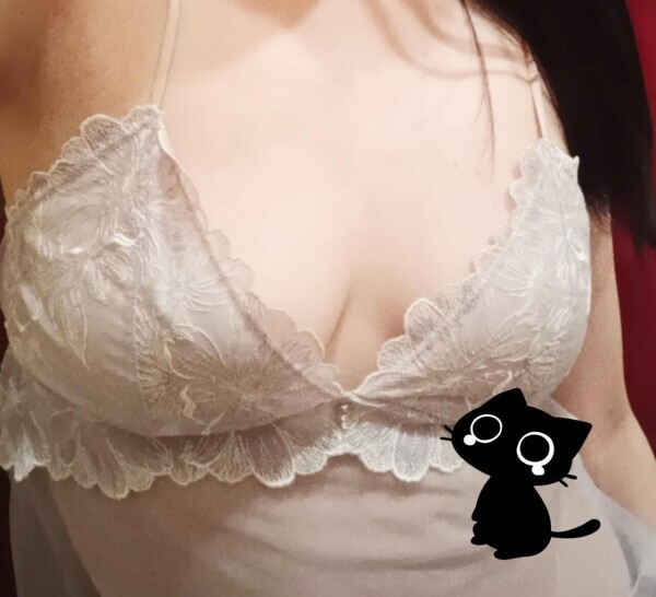 明日お休みです(*´･人･*)ｺﾞﾒﾝﾅｻｲ