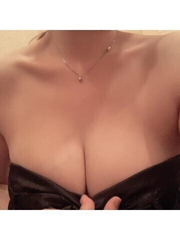 おっぱいさわっていいんだよ♡