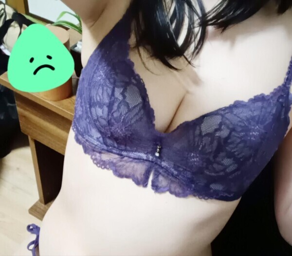 明日お休みです_(._.)_