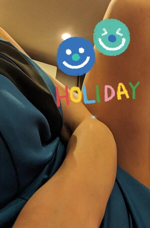 明日、出勤します