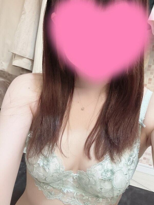 初めまして(⁎ᴗ͈ˬᴗ͈⁎)
