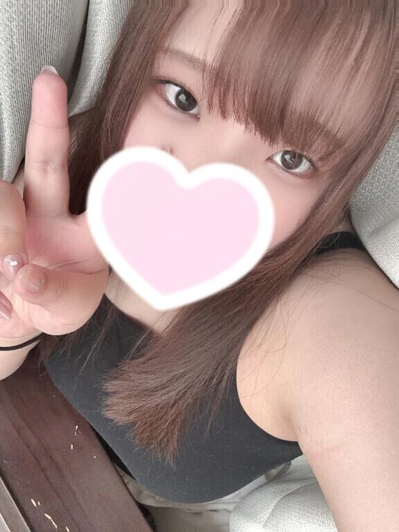 出勤してるよ〜( * . .)"