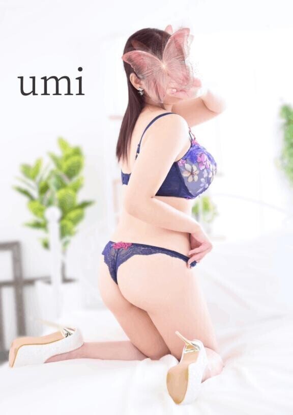 傘は振るものです🩵