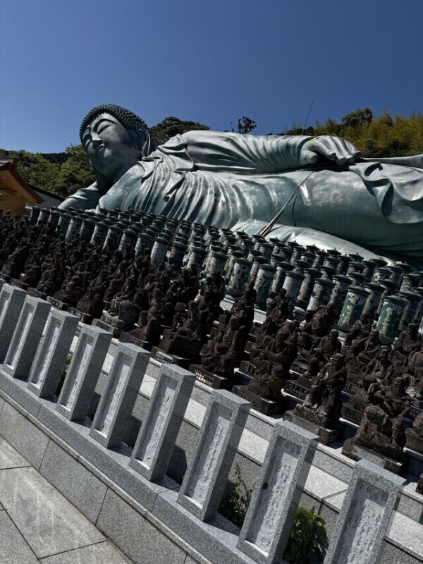 世界最大の涅槃像
