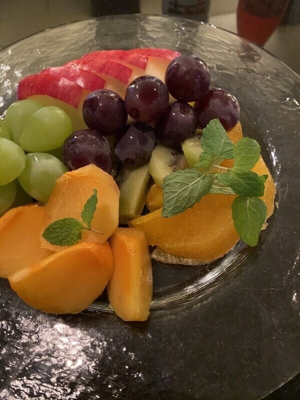 飲み屋のフルーツ盛り