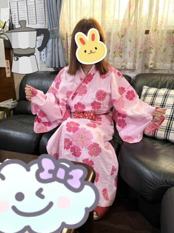 雛祭りはピンクの和服