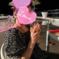 グビッ