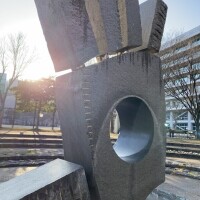 手
