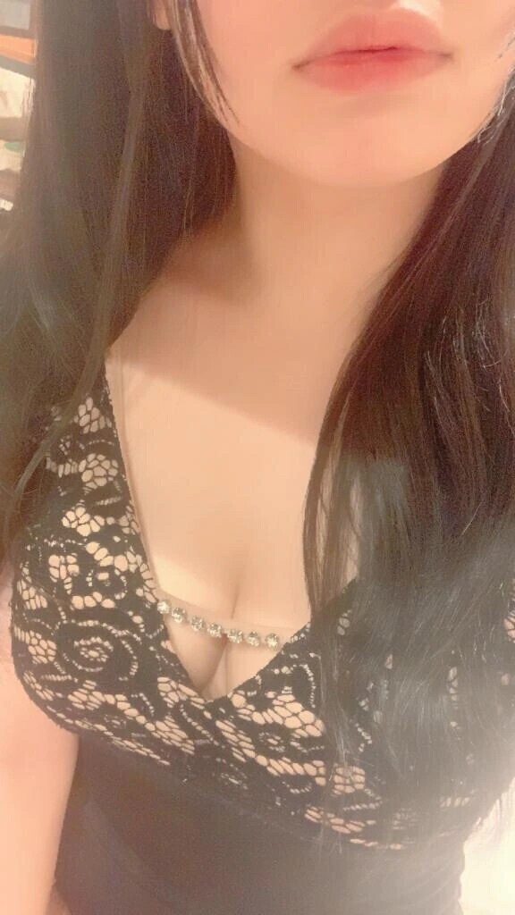 ｼｭﾊﾞｯ=͟͟͞͞( ⊃ᐛ∩)