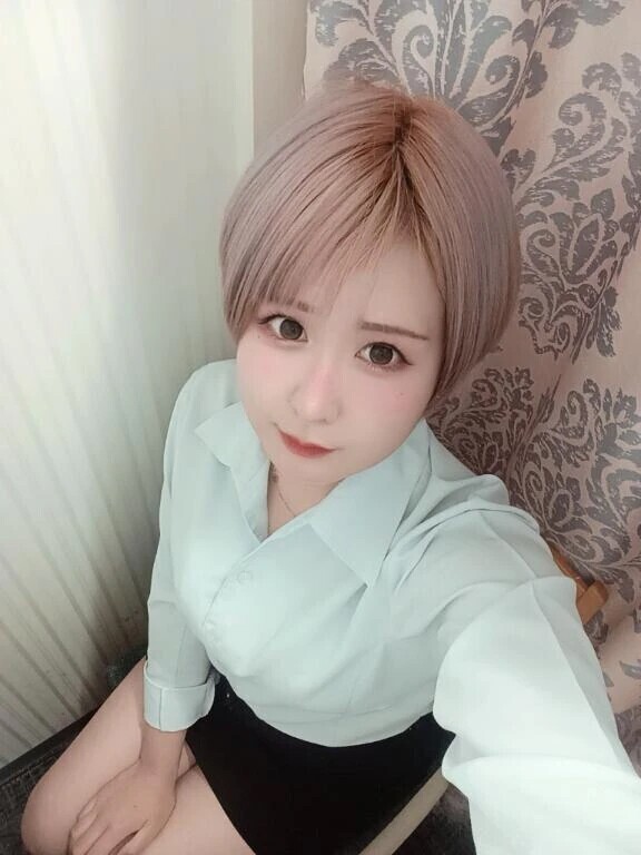 (｡ρω-｡)