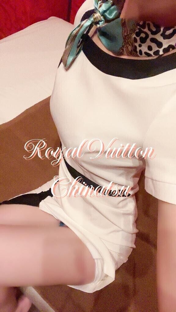 Royal Vuitton Chinatsu
