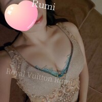 瑠美