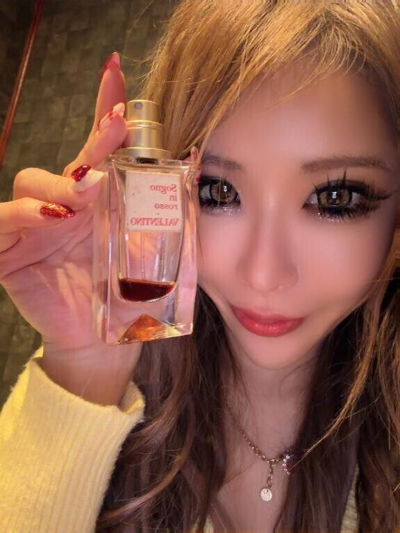 【のあ氏の香水はこれなのだ】