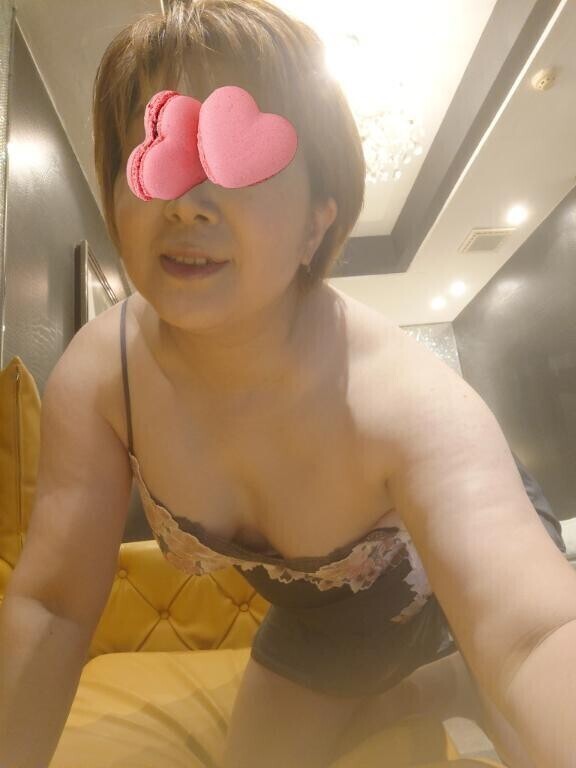 明日、出勤します