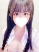 ５月１日(木) AM９時 新人【なみ】さん入店♪