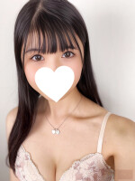 ９月１８日(木) PM１８時 新人【ゆな】さん入店♪