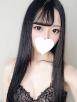 １１月３日(月・祝) PM１６時 新人【じゅり】さん入店♪