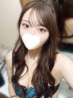 １１月１９日(水) PM１２時 新人【いりあ】さん入店♪