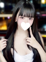 １１月２２日(土) AM9時 新人【あずさ】さん入店♪