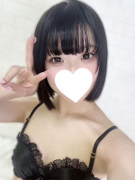 １月３１日(土) AM９時 新人【まなか】さん入店♪