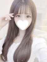 ３月９日(月) PM１６時 新人【あかね】さん入店♪