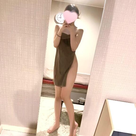 内緒のおねだりして?