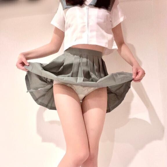 昼間から…